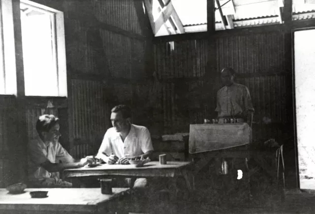 Das Kaffeehaus im Internierungslager auf Mauritius