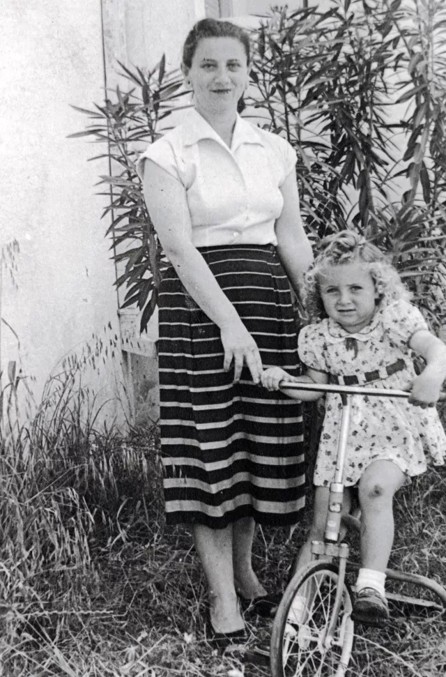 Rivka Molho and her daughter Malkale Molho