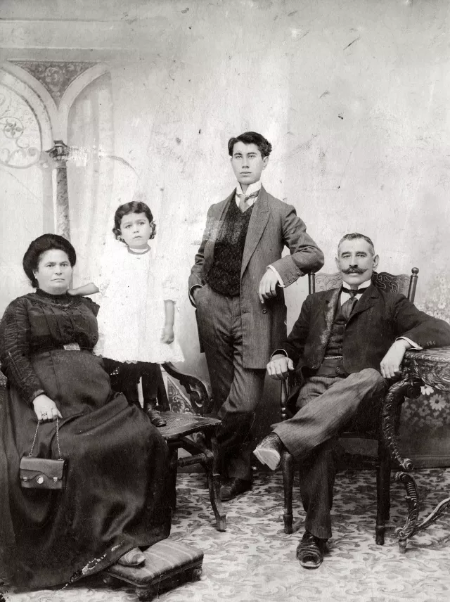 Jack Natan's family