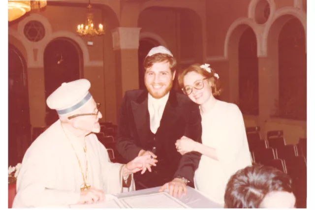 Nina and Moris Carasso on their wedding day
