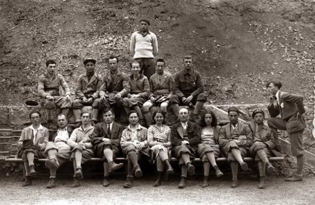 Teodor Pasternak and Maccabi members