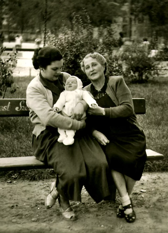 B. K.-né rokonokkal
