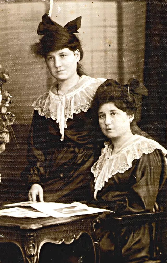 Iren Rosner and Klari Weiner