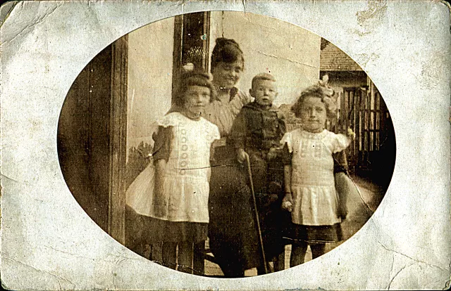 Piroska Hamos with relatives
