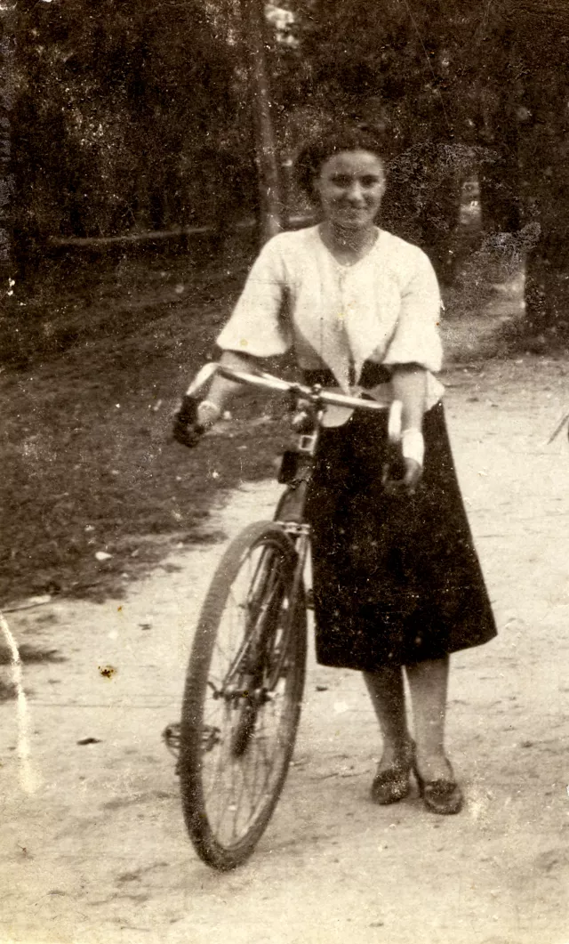 Rachela Steinhendler