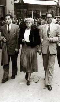 Erika Rosenkranz mit ihrem Vater Karl Roth und einem Freund