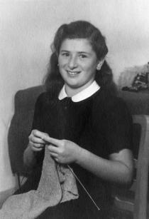 Kitty Schrott nach ihrer Rückkehr aus Palästina in Wien