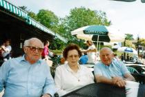 Kitty und ihr Ehemann Dr. Otto Suschny zu Besuch bei Cousin Ernst in London