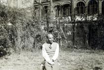 Theo Ross [geb. Rosenzweig], in Shanghai