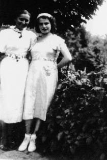 Bella Schieber und ihre Cousine Sofia Rennert