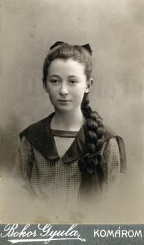 Susanne Zahradniks Mutter Katharina Adler
