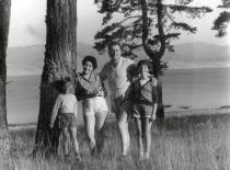 Eshua Almalech's family at the Batak lake