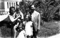 Jack Albuhaire with family