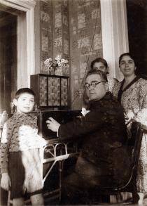 Leon Pinkas's family