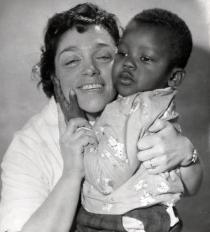 Sophie Pinkas with a patient