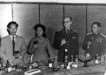 Nissim Kohenov at a meeting with a Chinese military delegation