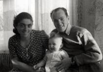 Sophie Pinkas with her husband and son