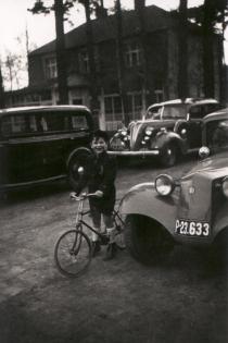 Young Harry Fink in the street