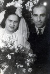 Rachel Randvee's wedding photograph