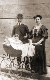 Iosif Korobov with his wife Sara Korobova and their son Philip