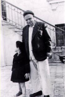 Isaac Leon with his grandson Niko Leon