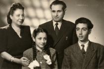 Yvette Leon's family