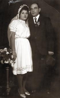 Hana Gasic's cousin on the mother's side Rahela and her husband Sumbul Katan's wedding picture