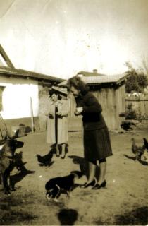 Panni Koltai and Elza Hajnal