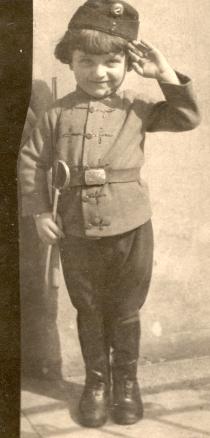 Angyalosi Endre, a gyermekszínész