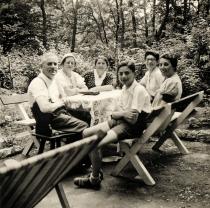 Gabor Paneth on vacation with his family