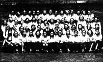 Erika Izsak's class picture from 1943