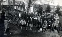 Rafael Genis and his employees