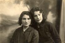 Malka Kloz and Joha Kloz