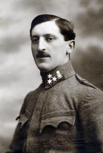 Bruno Braun mit K&K Uniform