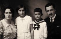 Miklos Preisz with his family