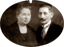 Moise and Adela Springer