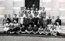 Irenke Lovith and schoolmates