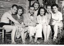 Juci Scheiner with friends