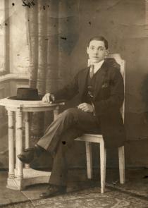 Izsak Brull
