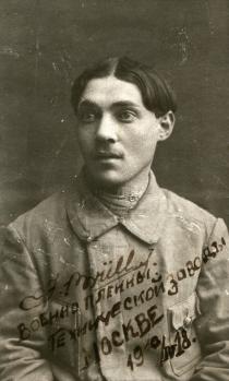 Izsak Brull in Russia