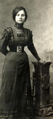 Sima Shvarts' mother Risya Shvarts
