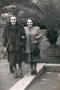 Alica Gazikova with her best friend Magda Gross