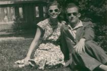 Agnesa Urbanova with a classmate