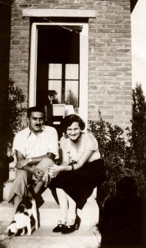 Nely Gellertova and relative