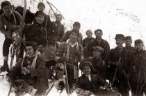 Teodor Pasternak and Maccabi members