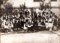 Samika Kalef and his class