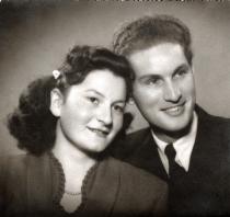Onton and Matilda Cerge's wedding picture