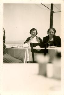 Ema Tuncer and Viktorya Levi