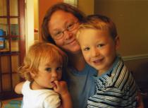 Gün Orgun Carruth with her children Jamie and Lisha