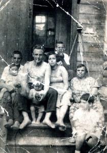 Efim Pisarenko, his brother Misha Pisarenko and their neighbors